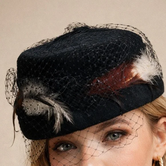 Vtg 1940s Velvet Pillbox Hat Feather Birdcage Veil Union USA Kentucky Derby - Picture 12 of 12